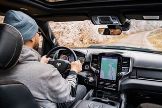 Studie ukázala, že jeden asistenční systém může zvyšovat nehodovost. Je to k vzteku, jde totiž asi o ten nejpoužívanější - Garáž.cz